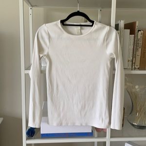 💕5 for $10💕 H&M Ribbed Tee